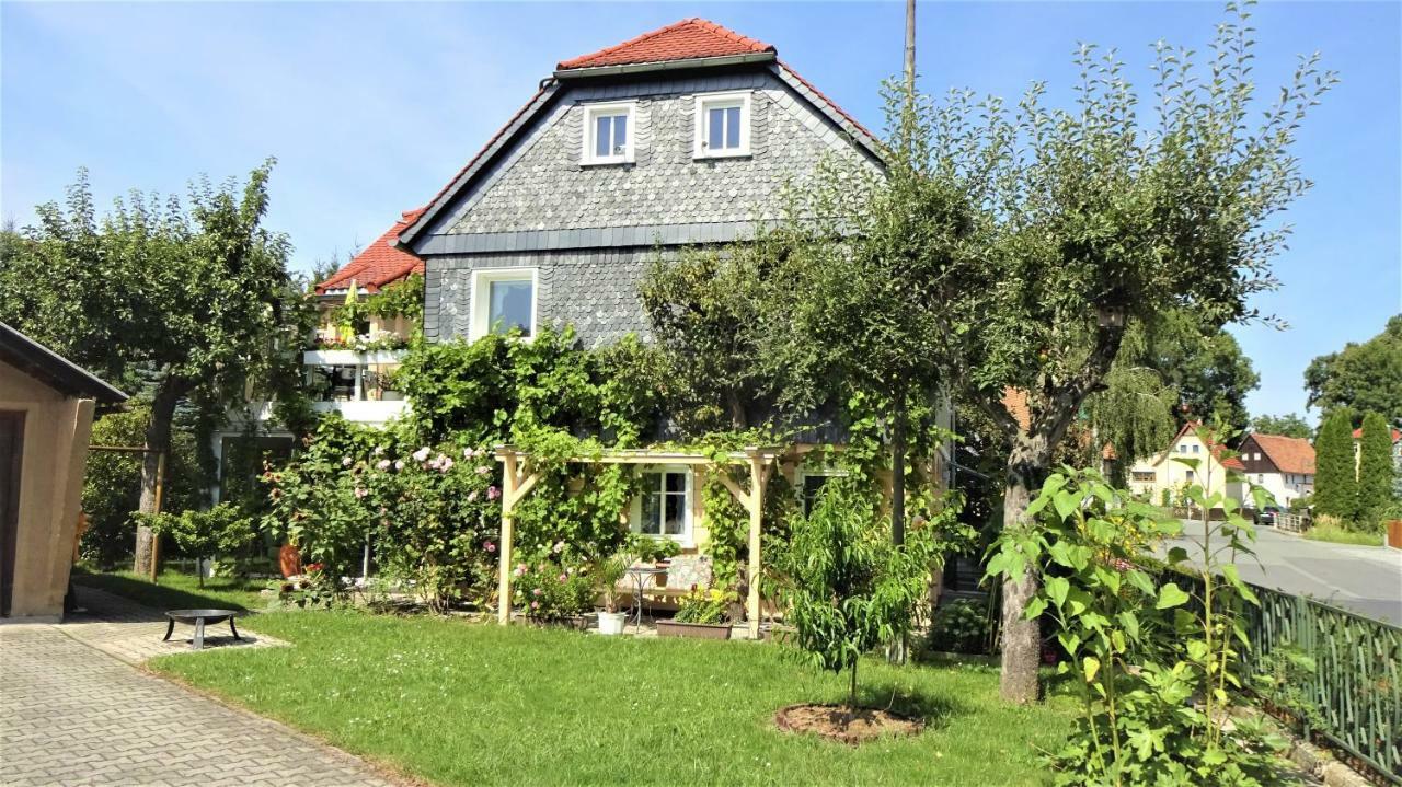 Privatzimmer Lehmann Kottmar エクステリア 写真