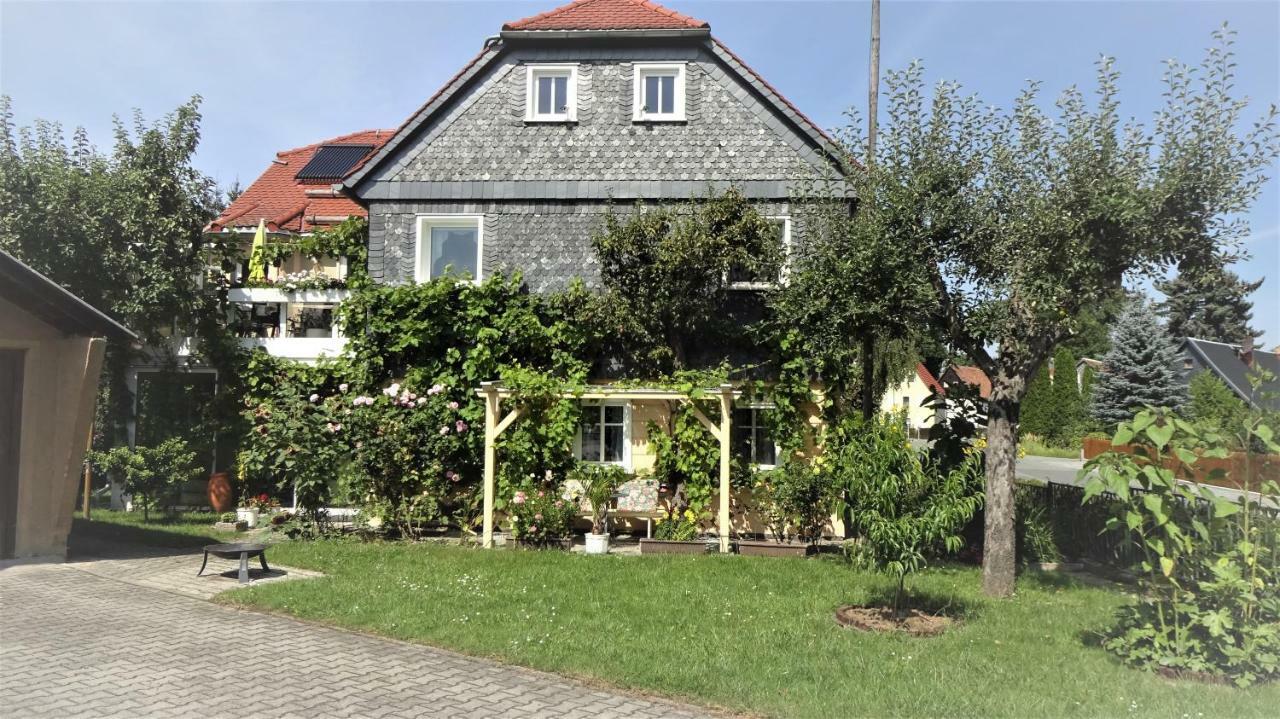 Privatzimmer Lehmann Kottmar エクステリア 写真
